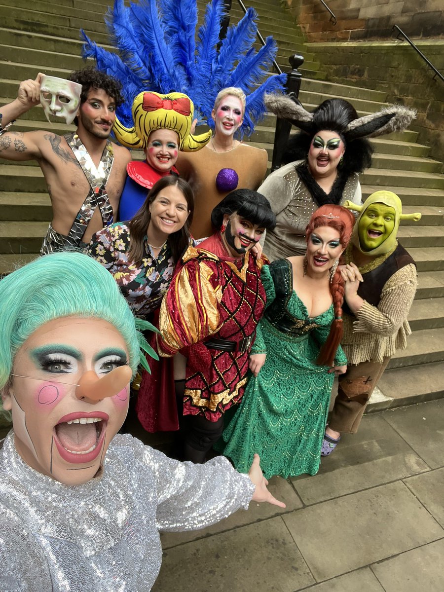 Courtney Bembridge (@courtbembridge) on Twitter photo Up next on the <a href="/BBCNews/">BBC News (UK)</a> news channel - Australia’s <a href="/Swamplesque/">Swamplesque - The Burlesque Parody</a> Up next on the <a href="/BBCNews/">BBC News (UK)</a> news channel - Australia’s <a href="/Swamplesque/">Swamplesque - The Burlesque Parody</a>