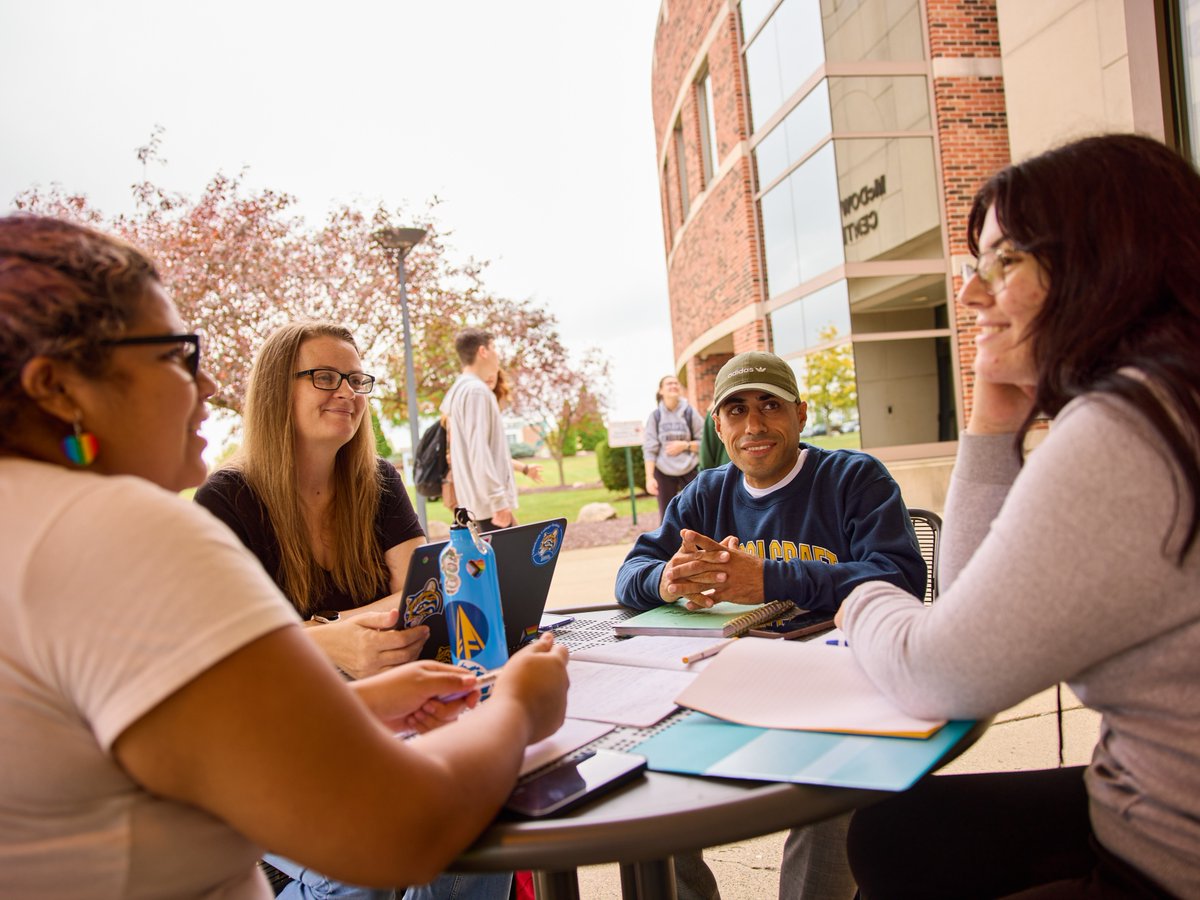 schoolcraftnow's tweet image. Need help with admissions, financial aid, academic advising, or registration? We&apos;ve got you covered! Join us for extended hours every Wednesday until 6:00 pm and Saturday, August 10, from 10:00 am to 2:00 pm. Don&apos;t miss out! 📚✨ #SchoolcraftCollege #StudentSuccess #ExtendedHours