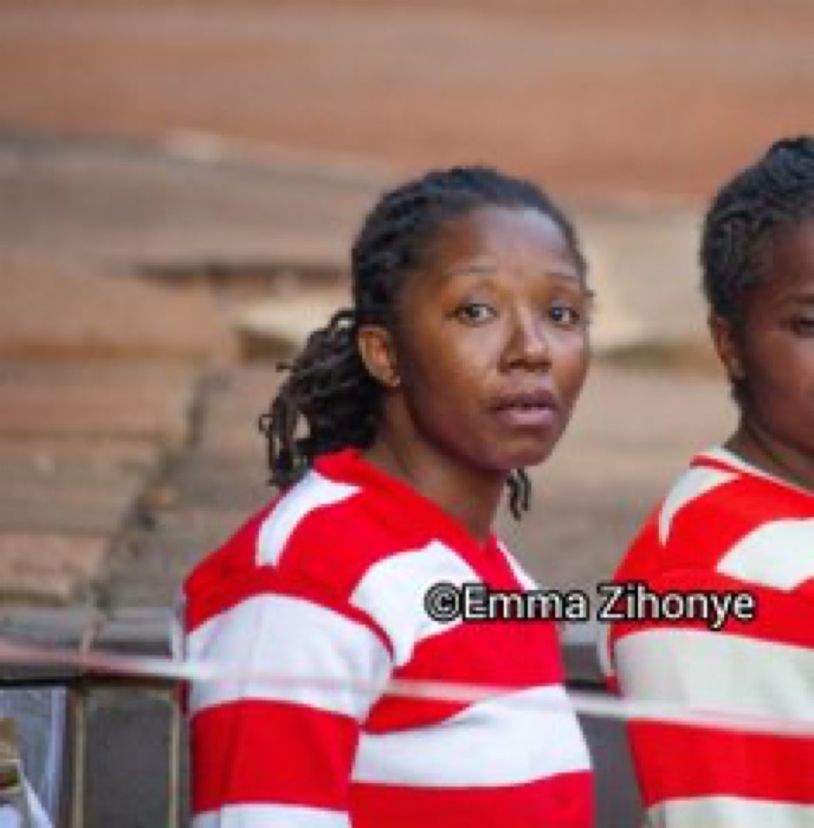 SANDEJAQ's tweet photo. The problem with this autocratic regime is that it has criminalised dissent. It is instilling fear in citizens and has illegalised free expression of political views.
This picture is heart-wrenching. Stay strong Namatai.m, one day Zimbabwe shall be free indeed ❤️ https://t.co/75q3qQkSwJ