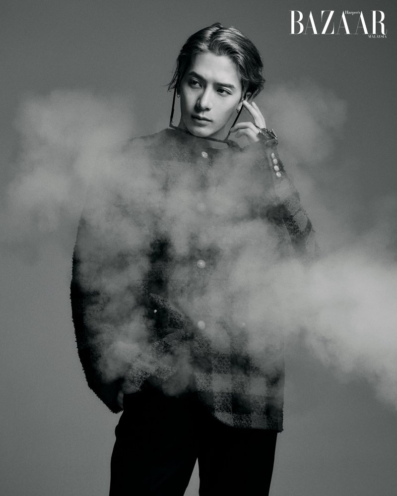 JWangBrasil's tweet photo. Jackson Wang na capa da Harper's Bazaar Malásia de agosto de 2024! (1/4)
🔗 https://t.co/tIUgIYjX90

#JacksonWang #王嘉尔 #잭슨 https://t.co/6rS6QCsrAO