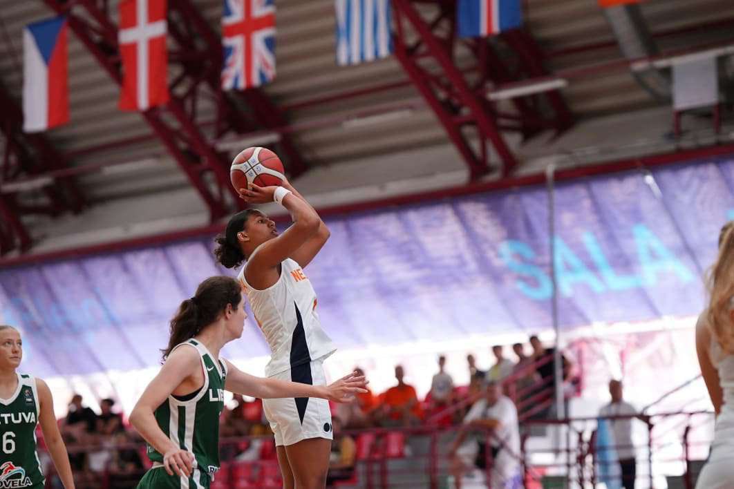 NT| Keona is na het EK van u20 nu ook mee met het EK van de u18 in Roemenië! De u18 speelt woensdag 7 augustus hun laatste poule wedstrijd tegen Groot-Brittannië 🇬🇧!

Succes Keona!🍀❤️