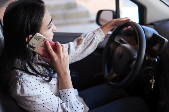 FarahLawTX's tweet photo. The City of #ElPaso has had an ordinance in effect regarding cell phone use while driving since 2010. The ordinance appears to prohibit all cell phone use while driving, not just texting: https://t.co/26XllyXC32 #NoTextingAndDriving https://t.co/eVMQXjot6P