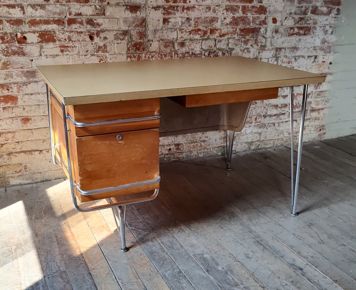 GetBackInc1's tweet photo. Kem Weber Trimline Desk by Heywood Wakefield

https://t.co/tviFjuRwhw

#kemweber #kemweberfurniture #heywoodwakefield #heywoodwakefieldfurniture #heywoodwakefieldforsale #kemweber #desk #desksetup #officeideas #homeoffice #vintageindustrial #vintagefurniture https://t.co/XEEI1bgVLV