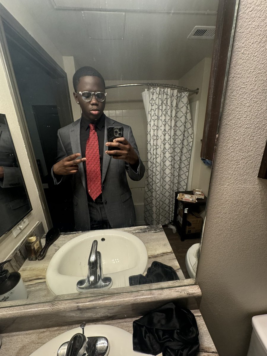mouk_mbng's tweet photo. Idk I may have it 🤷🏾‍♂️ https://t.co/s3EGQyTlY9