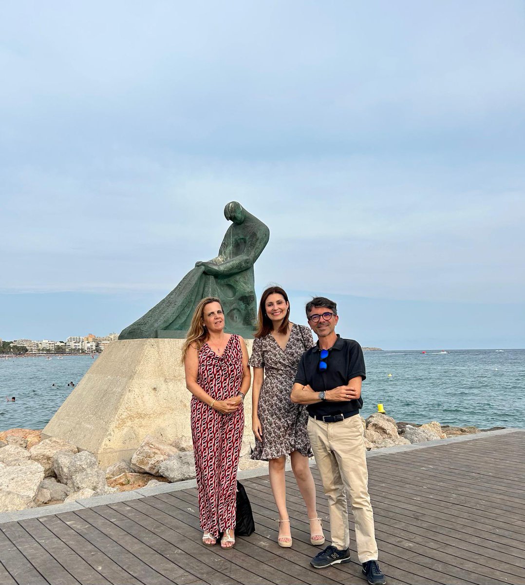 Lroldansu's tweet photo. Hoy con mi compañera @BrioSenado y nuestro presidente provincial en Tarragona, @mario_salou, repasando las iniciativas presentadas en este último año por el @PPSenado y ultimando nuevas propuestas para el próximo periodo de sesiones. Siempre bienvenida en Cataluña, Esther 😀 https://t.co/KbpNBg3N7G