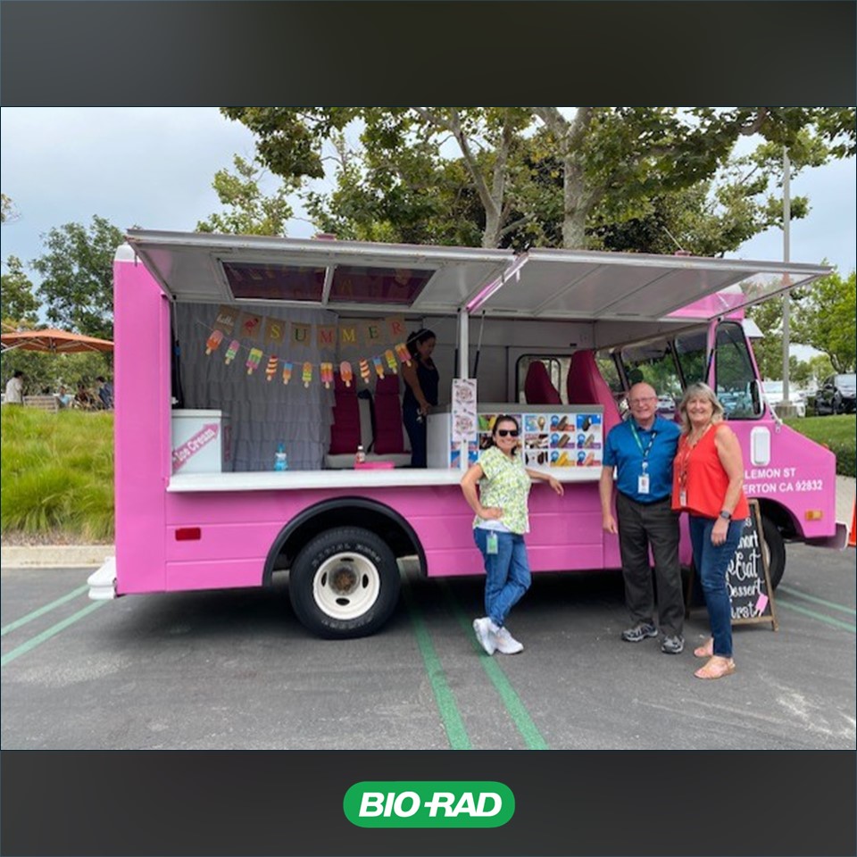 We're #Hiring: careers.bio-rad.com/homepage?utm_s… 🍦Did you know Friday was National Ice Cream Sandwich Day? 🍦
As a thank you to our incredible Bio-Rad teams across the US, we brought them delicious ice cream sandwiches.  🙌🏼
#LifeAtBioRad #EmpoweredByPurpose