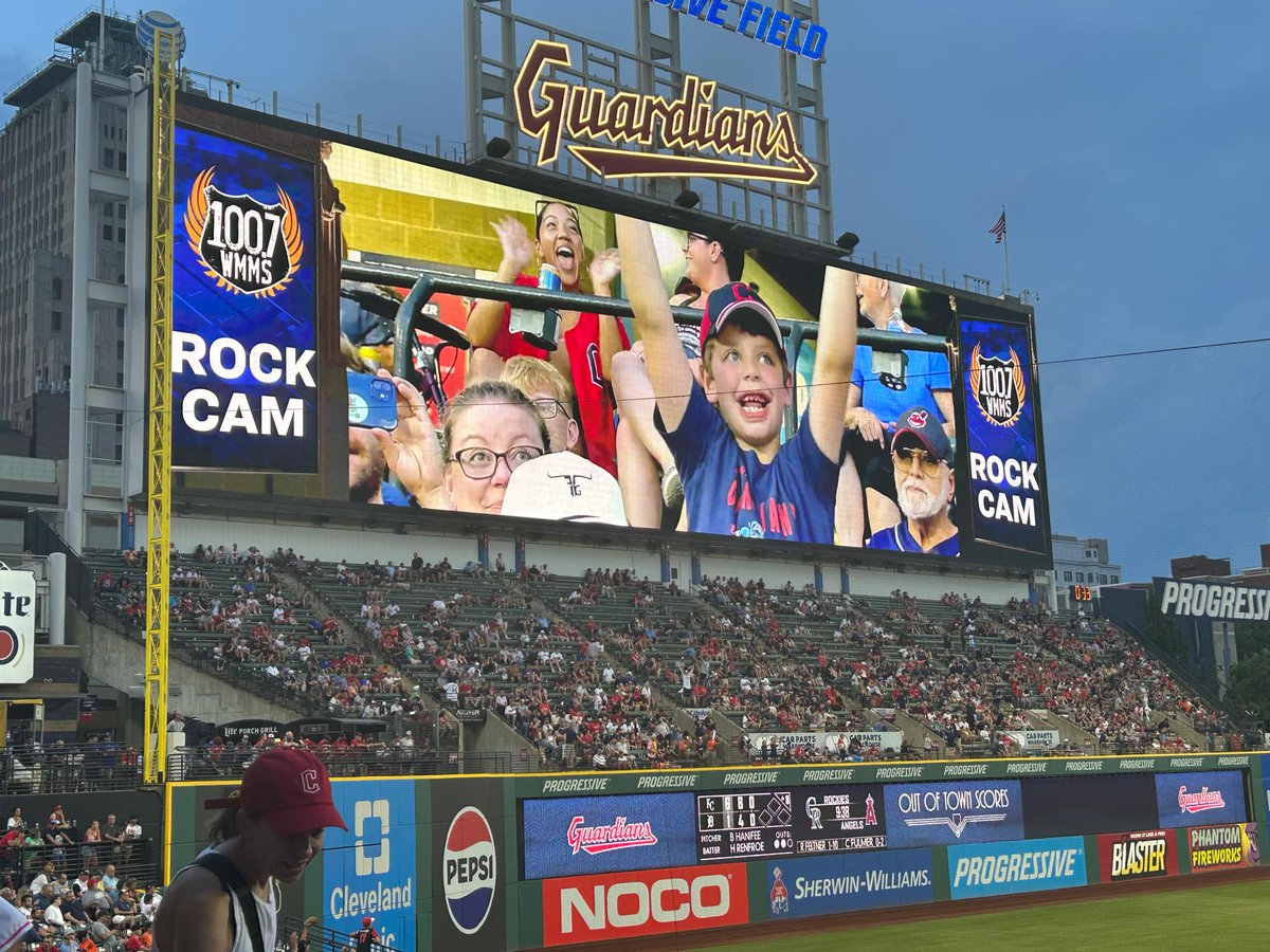 PerspectusArch's tweet image. Last week, the Perspectus team had a fantastic evening at the Cleveland Guardians game, enjoying quality time with family and friends! We cheered them on to a big win, creating unforgettable memories together. Here’s to more victories! Go Guards! ⚾🎇
