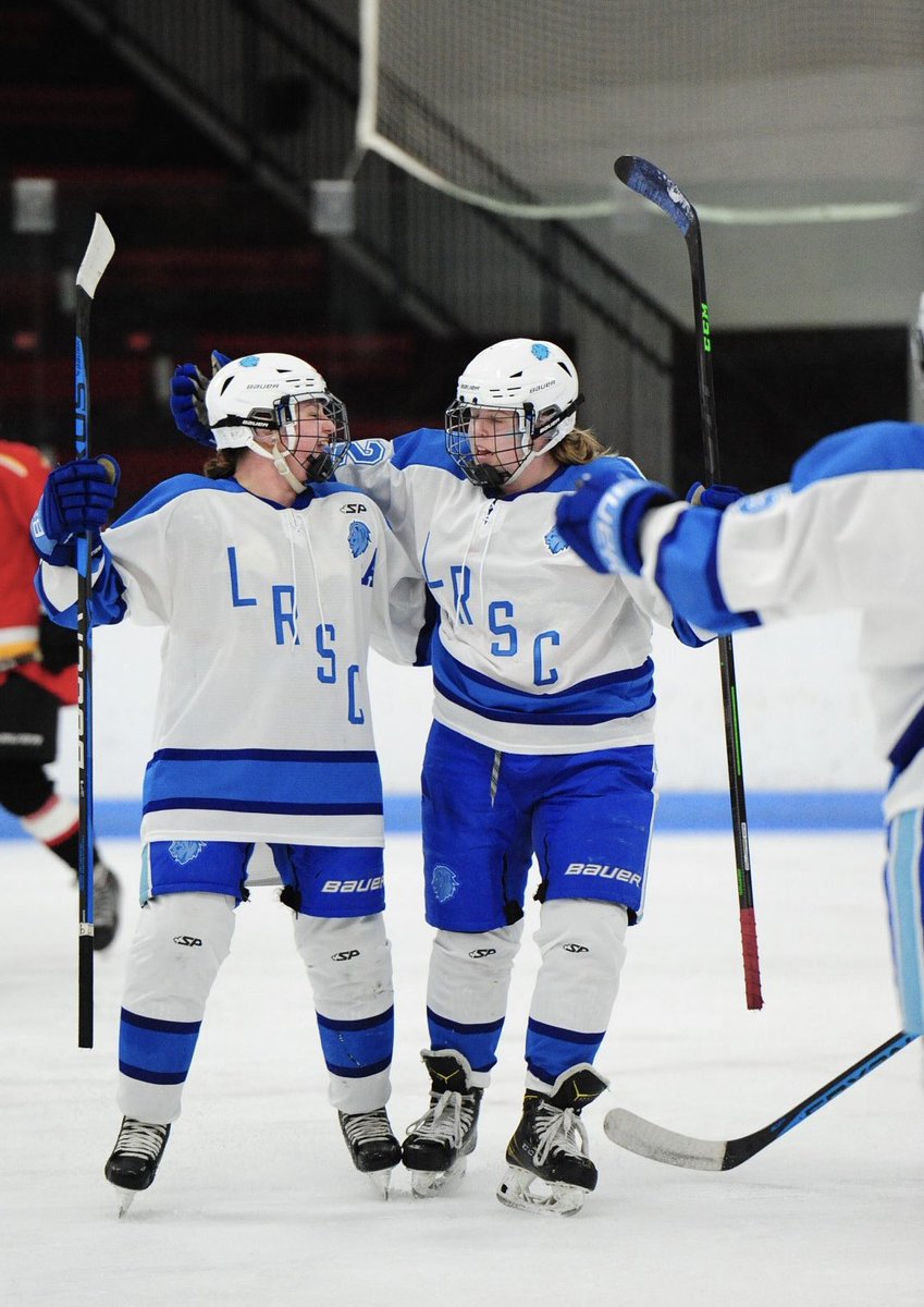 LRSCWHky's tweet image. We’re THIS fired up about season starting soon🔥 The team will be back on campus in 19 days…..who’s ready for some Royals hockey⁉️🦁🚨