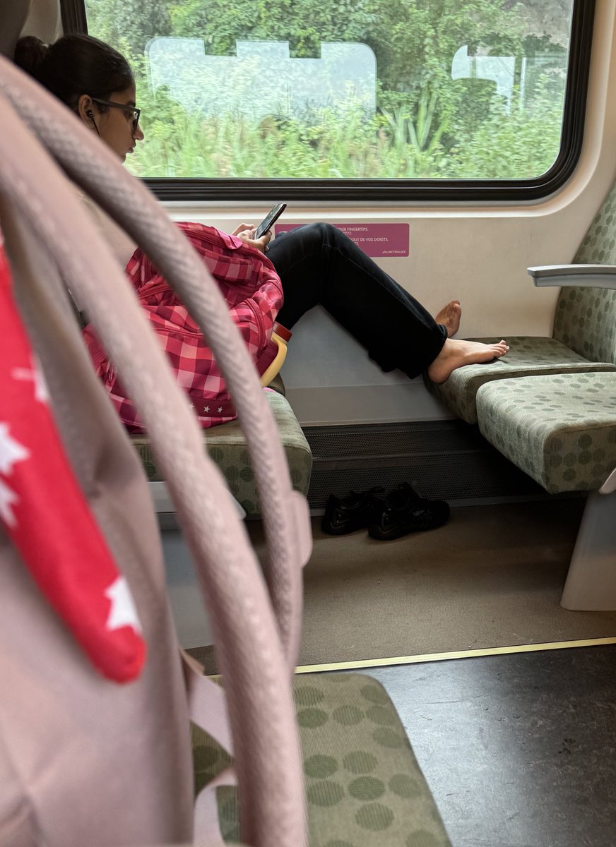 MarianR_Sc's tweet photo. @GOtransit why? Brampton- Union station 13:02 train. https://t.co/MwsAmgVDiw