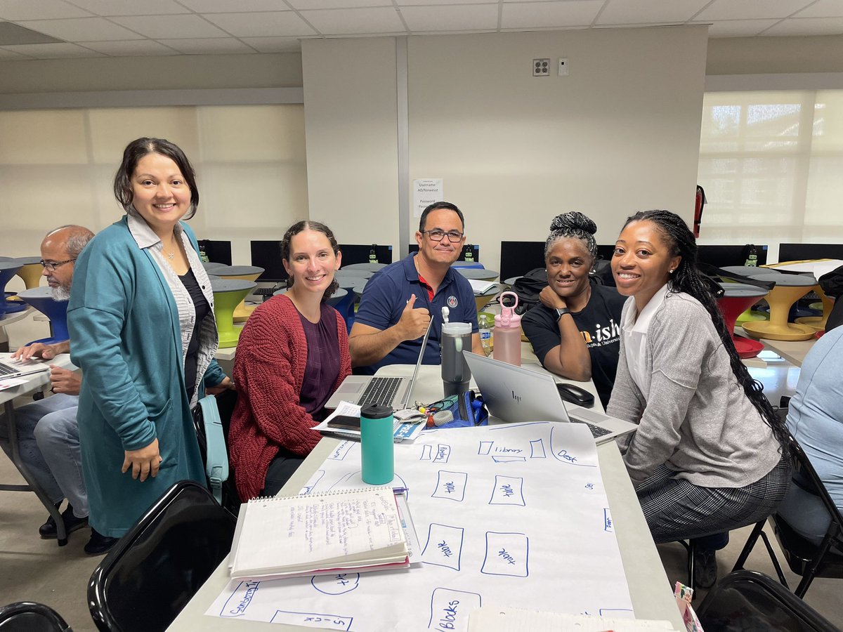 Carmen18106986's tweet photo. Success starts with Pre-K! PD @HISDECH @NeffECC https://t.co/HRpt7MWpwD