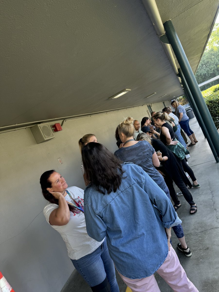 Amy Monaghan tweet media