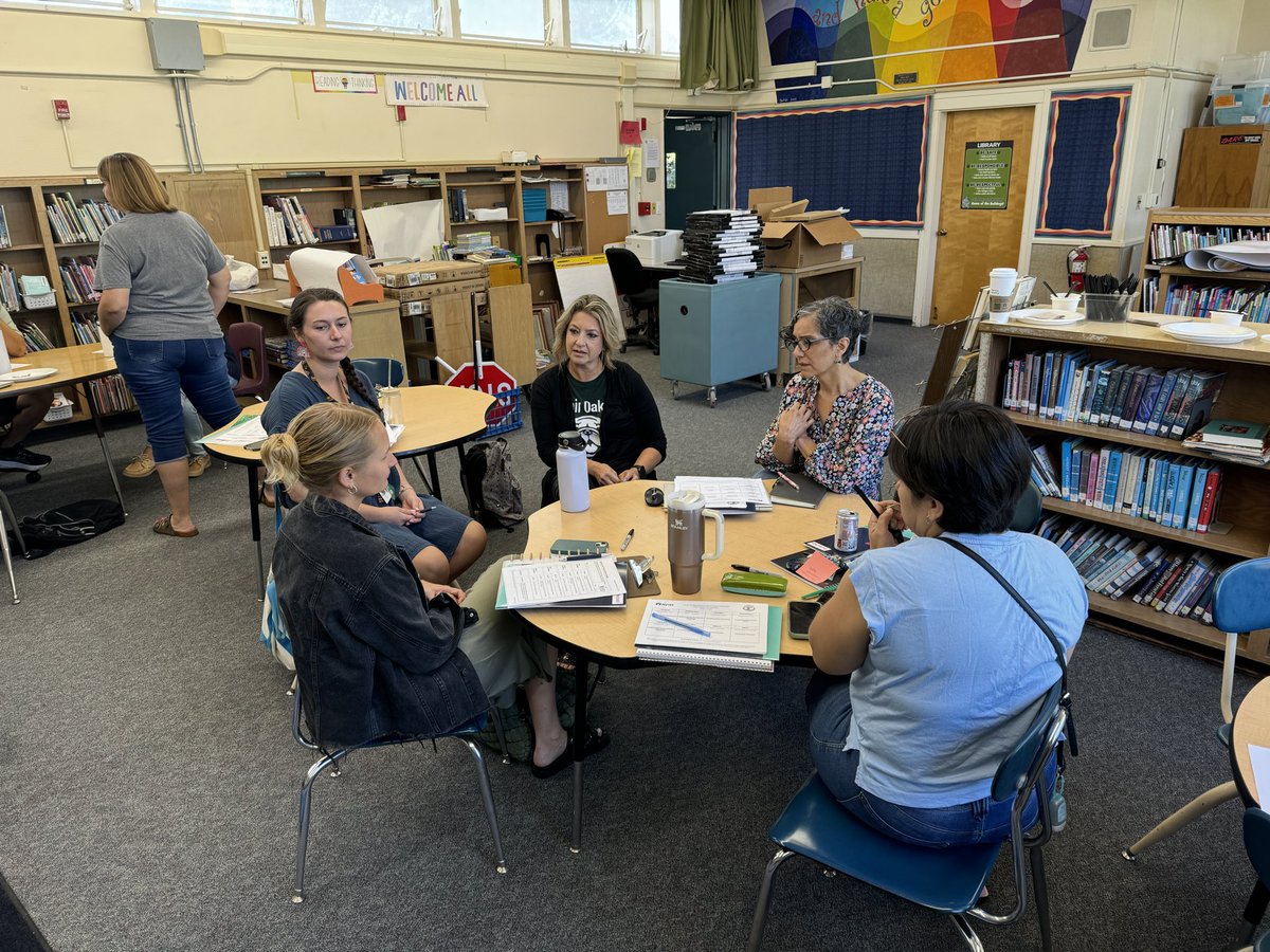 Amy Monaghan tweet media