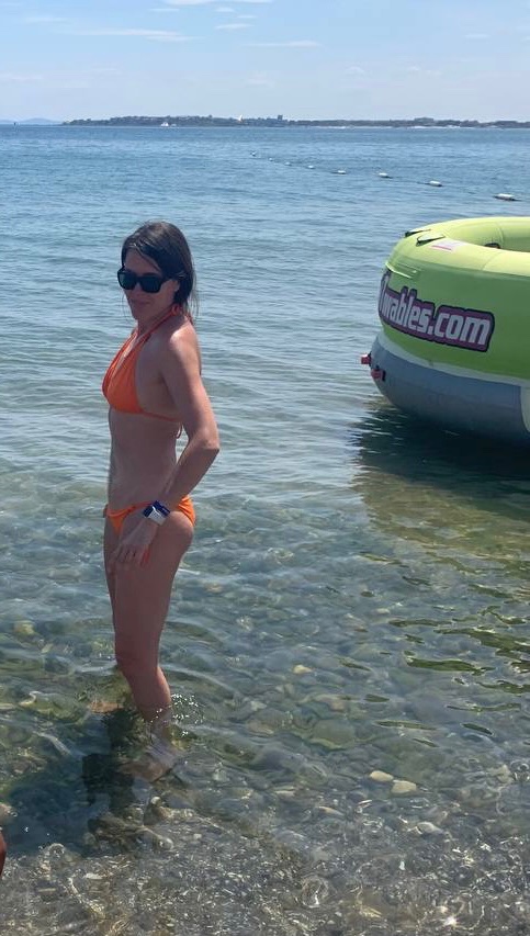 Belarus_Nikita's tweet photo. Black Sea.
#beack #swimsuit #bikini #Feet https://t.co/E8u8brXX9y