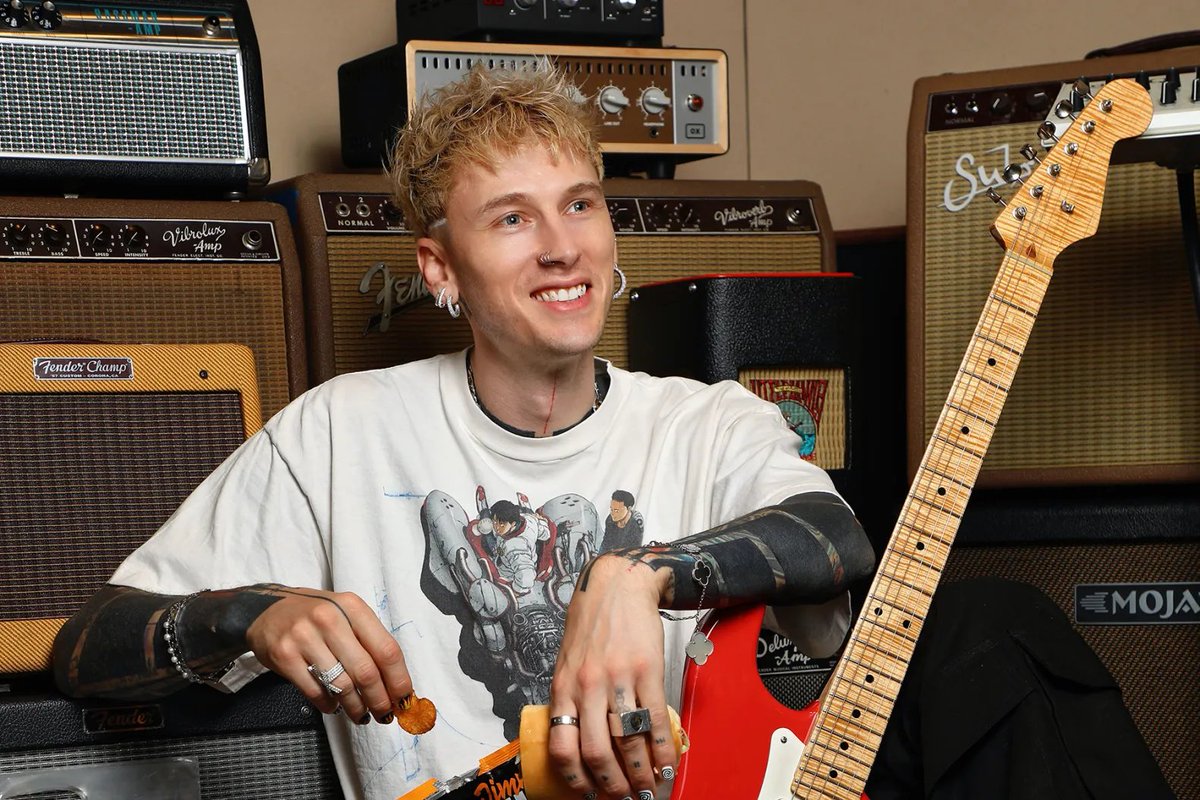 RollingStone's tweet photo. MGK Celebrates a Year of Sobriety After Rehab: ‘Constant Tightrope Walk’

More: https://t.co/kgVoDi6kWS https://t.co/WSPEGKwIKP