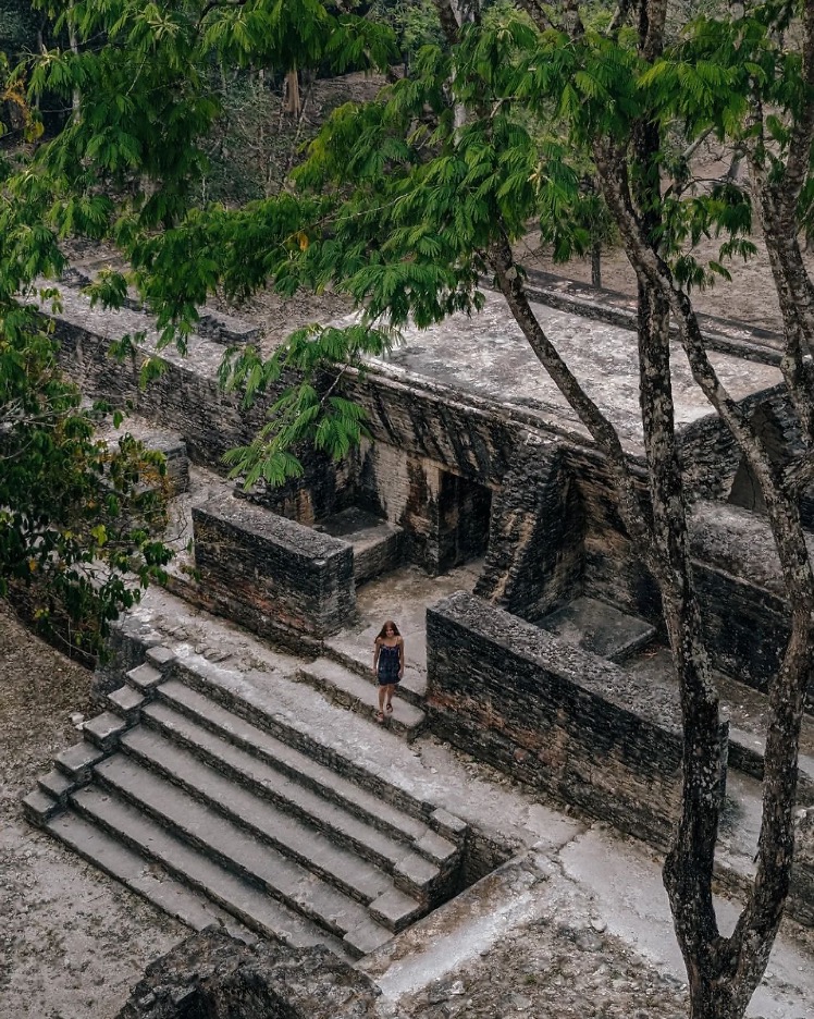 Discover the ancient wonders of Cahal Pech Maya Temple in San Ignacio, Belize! 🏛️🌿 Nestled on a hilltop, this historic site offers breathtaking views and rich history. #TravelBelize
📸: @liaelaine22