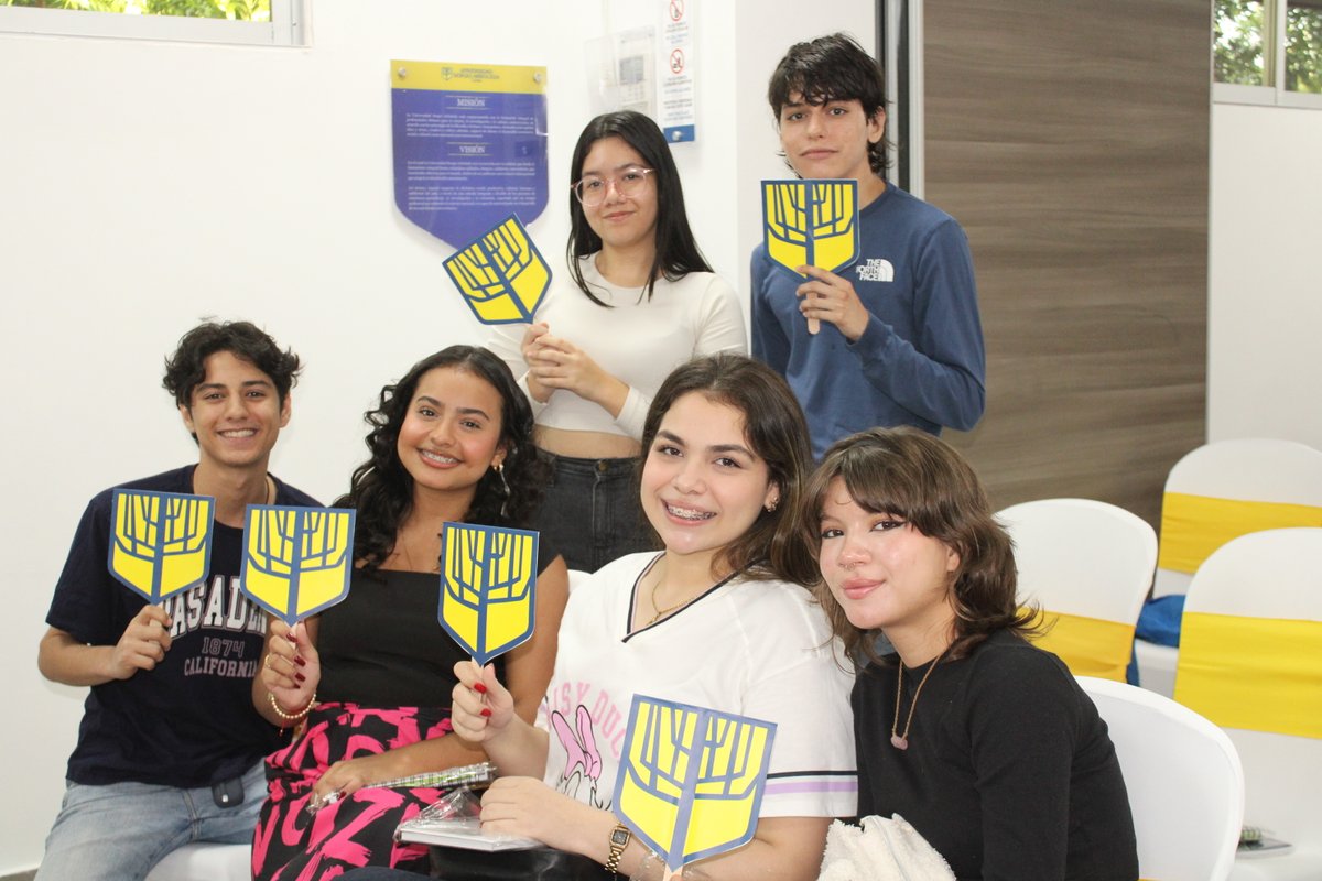 LaSergioBQ's tweet photo. ¡📷📷Bienvenidos a #LaSergioBq 📷📷!
Estamos muy contentos de recibir a una nueva generación de profesionales, quienes a partir de hoy inician su sueño profesional con nosotros.
Aquí algunas imágenes de la primera jornada del día.
#Inducción #jornadadeinduccion #bienvenida https://t.co/ZTdgHOZ3ja