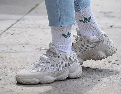 yeezy 500 blush on foot
