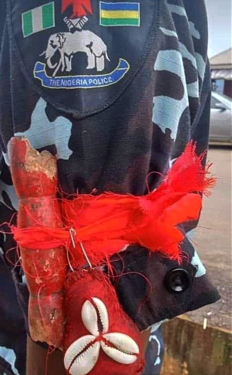 Nothing Musa no go see for gate 😳

<a href="/PoliceNG/">Nigeria Police Force</a> what's going on here 🤔

#OccupyStateHouse #OccupyAbuja Favour Ofili Peter Obi Pidom National Grid Congratulations Nigeria Tulumbu