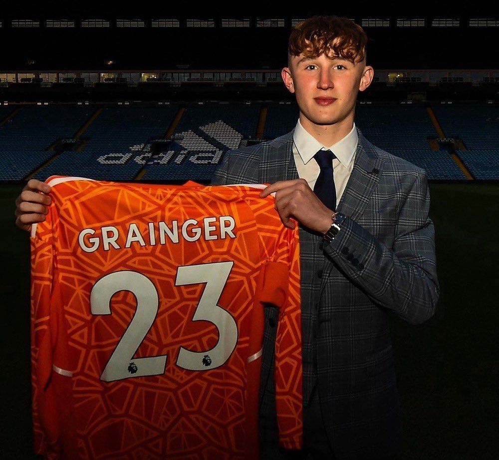 👏 Congratulations to #LUFCU18s goalkeeper Owen Grainger who made his senior debut for <a href="/BridTownAFC/">Bridlington Town AFC</a> on Saturday

#LUFCLoanWatch | #LUFC