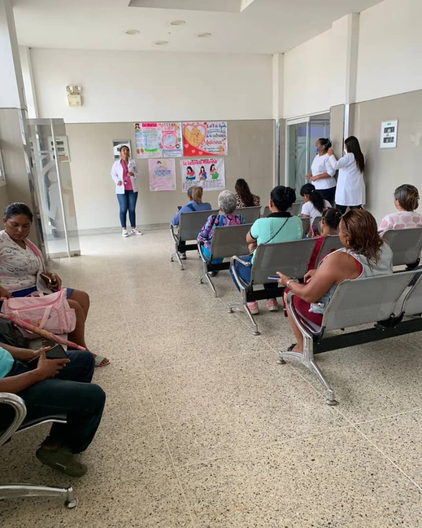 #5Julio | Día Internacional de la #PlanificaciónFamiliar.🤰🏻

Nos dirigimos a los usuarios presentes con sesión educativa reconociendo la planificación familiar como un derecho a la salud sexual y reproductiva de todas y todos.⚕️ 

Clínica Popular Tipo I San Fernando. 🏥