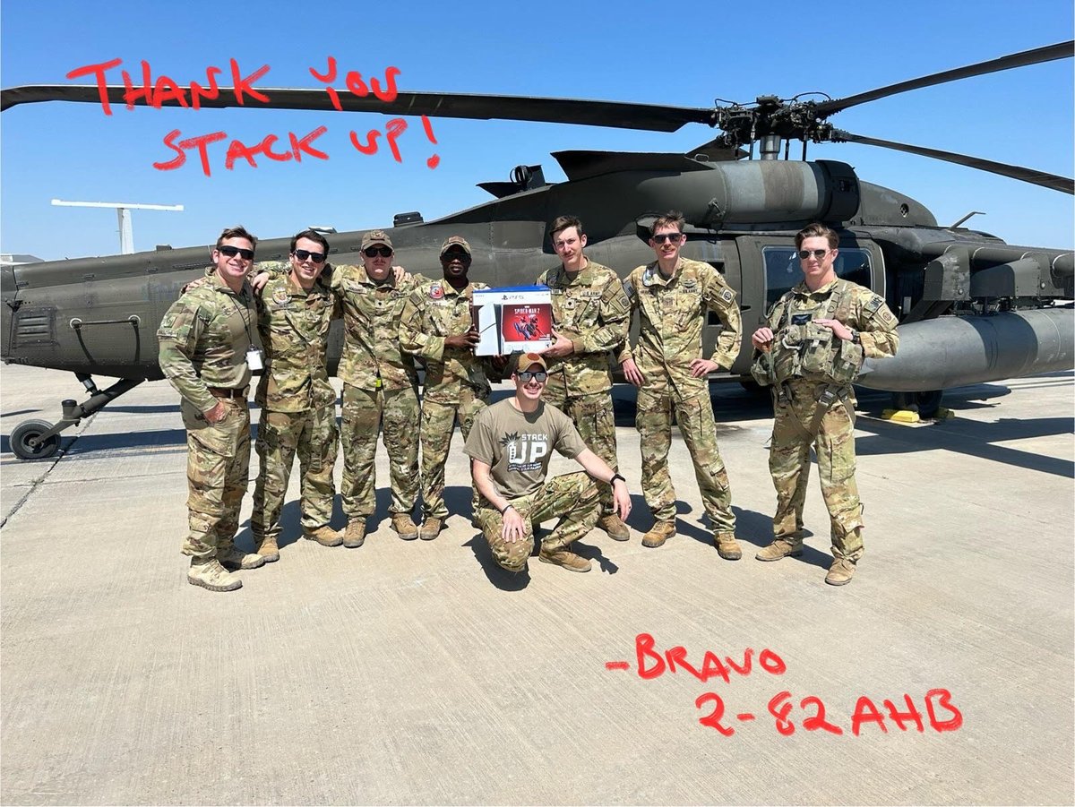ShanghaiSix's tweet photo. Some love from the fly boys over at @82ndABNDiv aviation medical evacuation unit stationed in Iraq (yes, still), getting some support from @StackUpDotOrg!
Pretty awesome, right? Help us help #veterans, join the Redshirts! #StackTFUp https://t.co/uk9eOyVi8I https://t.co/GlEWm9Uvgs