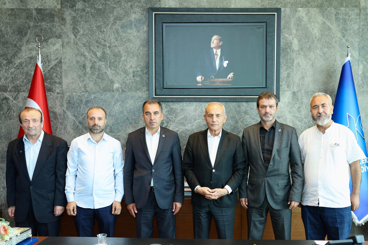 Küçükçekmece belediye başkanı sn Kemal Çebi yi ziyaret ettik. İlçe başkanımız ile