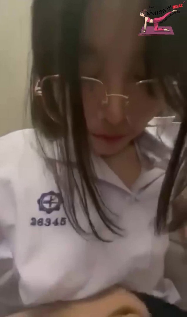 testd6989's tweet photo. สาวแว่นโครตดี❤❤❤❤ https://t.co/QjJqaZat7K