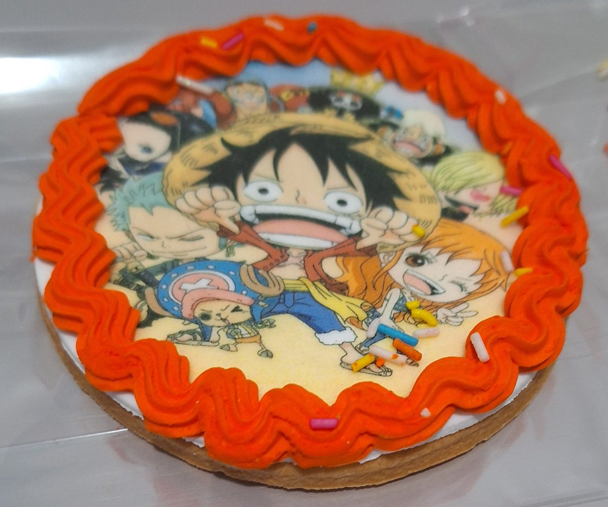 haru__1901's tweet photo. Me compré una galleta, no me gustó el sabor pero estaba bien bonita. https://t.co/ApYCfb8beU