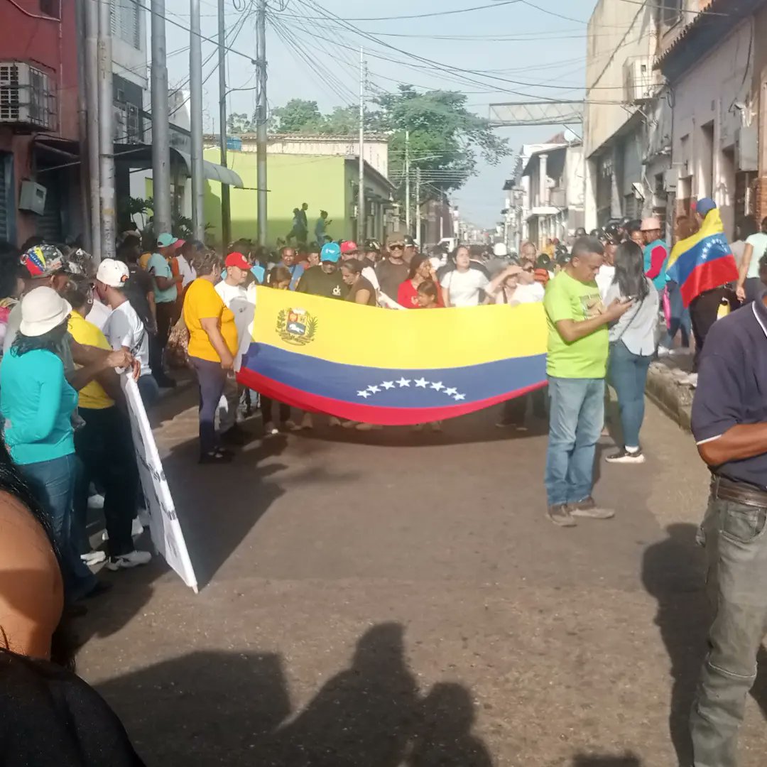 ORTintiguarico's tweet image. Guarico| Trabajadores y trabajadoras de la ORT Guarico marcharon en apoyo al presidente @Nicolas Maduro, rechazando toda acción racista a la patria.