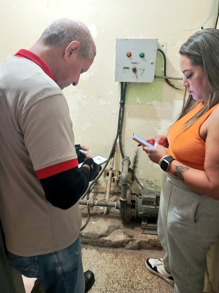 Hoy #05Ago en nuestra escuela la <a href="/UENSucre/">Unidad Educativa Nacional Sucre</a> desde la Parroquia Sucre de Caracas recibimos el acompañamiento del equipo de 1 x 10 y de Hidrocapital para seguir sumando acciones en beneficio de nuestros niños y niñas.
#PatriaSoberanaYPlena
<a href="/_LaAvanzadora/">Yelitze Santaella</a> <a href="/gestionperfecta/">Carmen Meléndez</a>