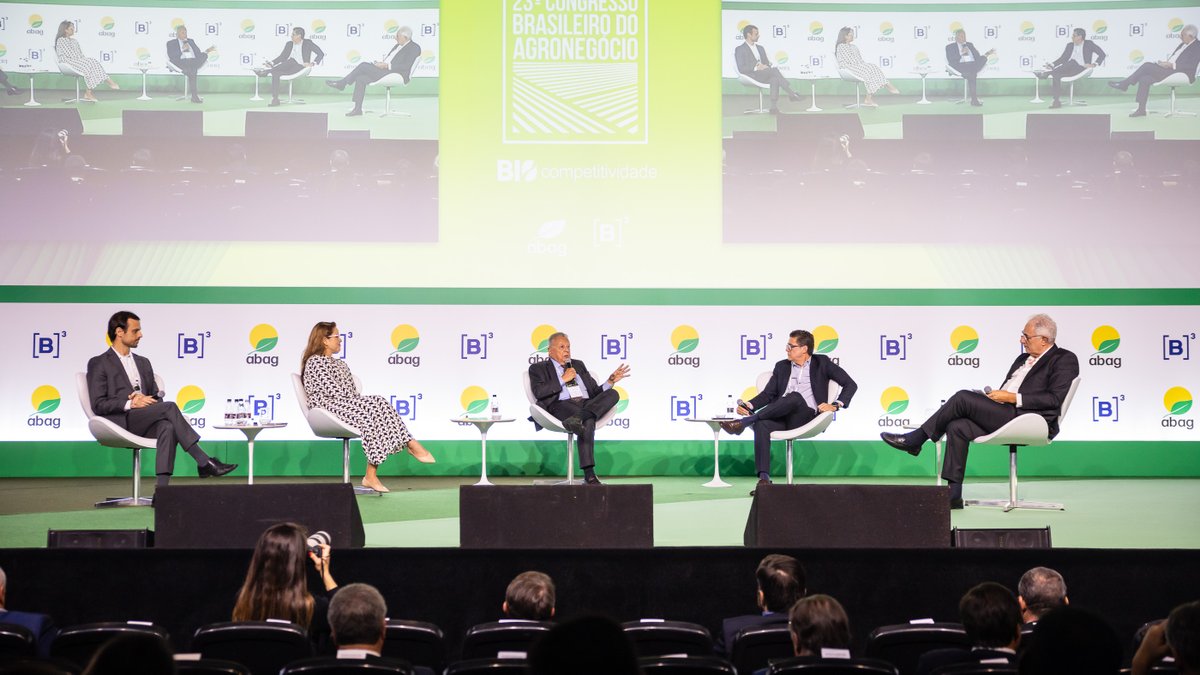 abagbrasil's tweet photo. Agricultura tropical como solução contra a insegurança alimentar e mudanças climáticas foi o debate do painel Clube Fragmentado: o Brasil será associado? no 23º CBA. Foto: Caue Diniz https://t.co/CGZLMg2AT3