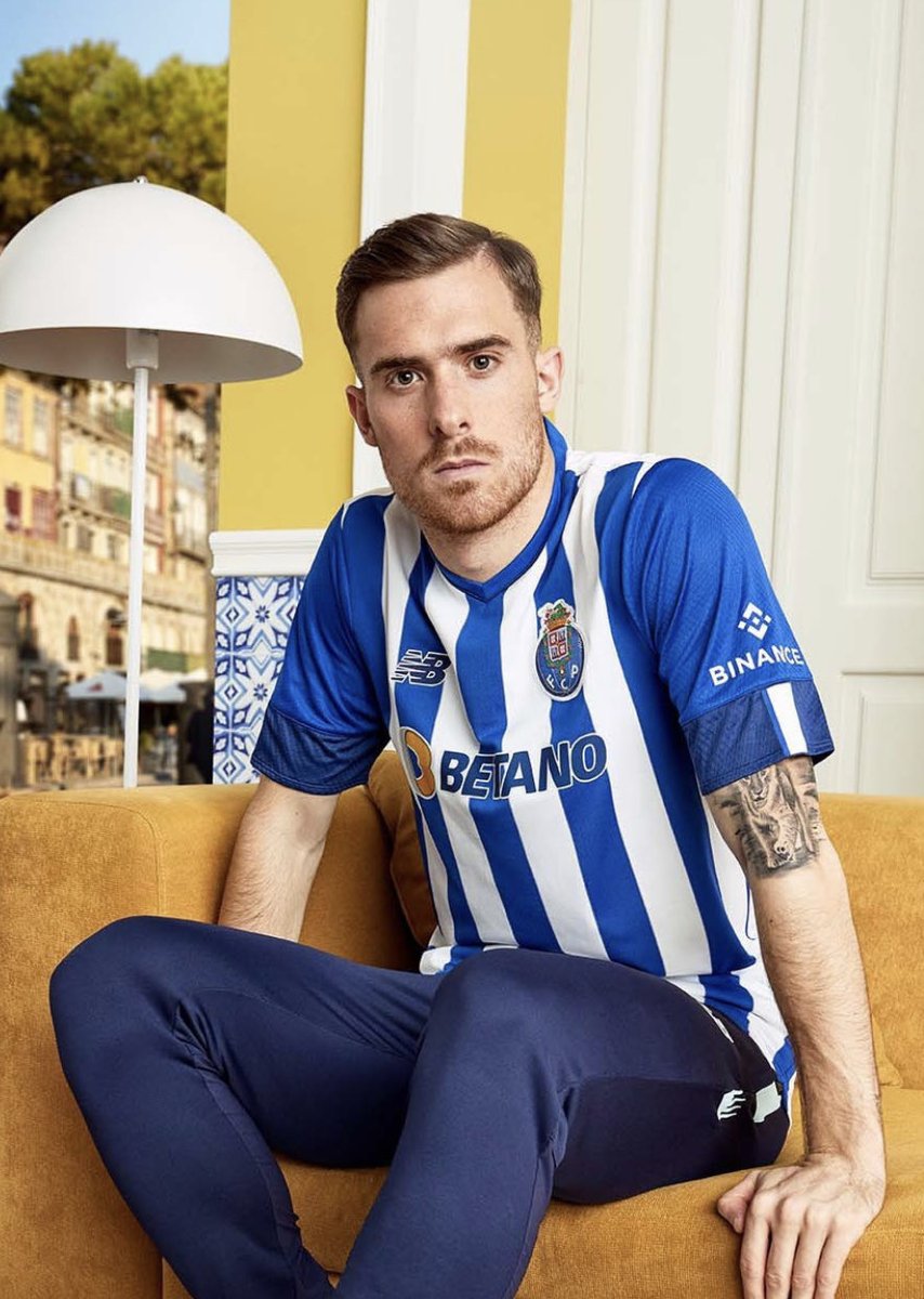 #binance #Giveaway #merch #fcporto2022 pour un pack ultra fan 7eme #anniversaire