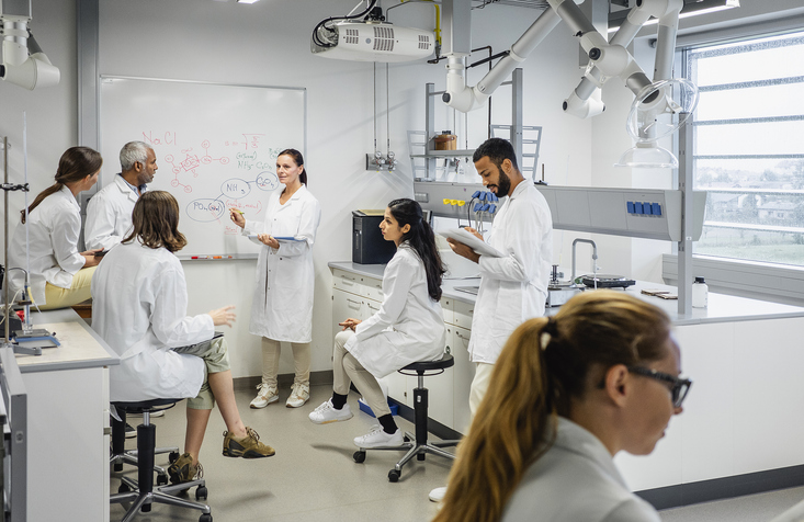 theNCI's tweet photo. In this update from NCI’s Center for Cancer Training, Dr. Oliver Bogler highlights trends in funding for #CancerTraining, discusses the Pathway to Independence Award, and introduces a new career development award for clinical scientists. https://t.co/qjBBafzUrW @NCI_Training https://t.co/8eHD53fTFd