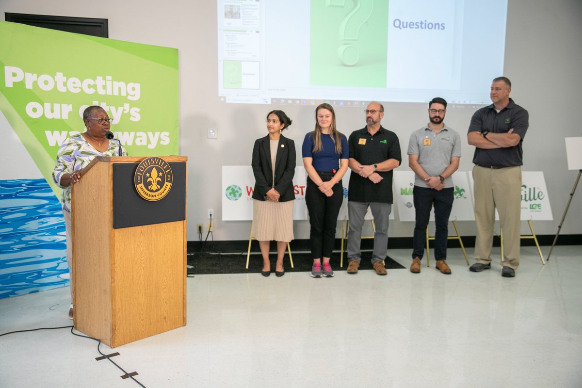 SolarizeLou's tweet image. Thank you to @LouisvilleMayor, @EngageLSC, @iconsolar, Solarize Louisville participant Sharene, and all who joined the Mayor's Press Conference last week to announce the extension of the Solarize Louisville deadline! Learn more and enroll by 08/18 at SolarizeLouisville.com.