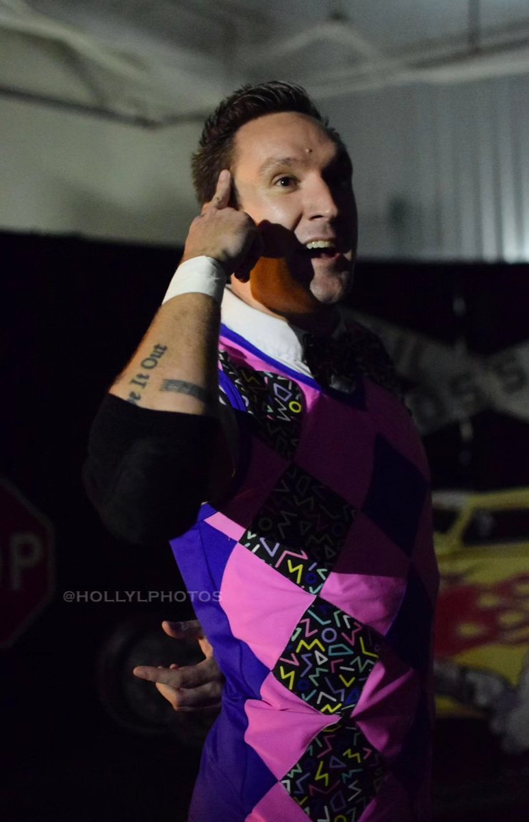 HollyLPhotos's tweet photo. #legacywrestlingalliance β’ @VaughnVertigo vs. @MrMGreyson
#vaughnvertigo #michaelgreyson #booksandlooks #prowrestling #professionalwrestling #indywrestling #independentwrestling #photography #sportsphotography #nikon #hollylengyelphotography #hollyLphotos https://t.co/EJtsDG4Aq3
