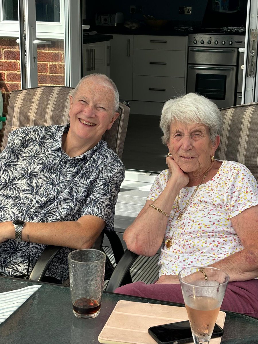 Gary Hooker tweet media