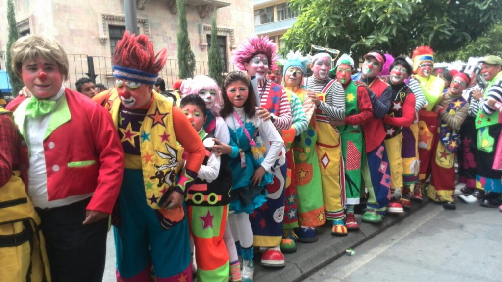 mujer8m2023's tweet image. Toda la gente que ha traído Karla a #TecCSF aprobada por Rashid @TecdeMonterrey @Tec_CCM , Recordemos que hay quejas que no saben inglés como la prima Elizenda #osomil