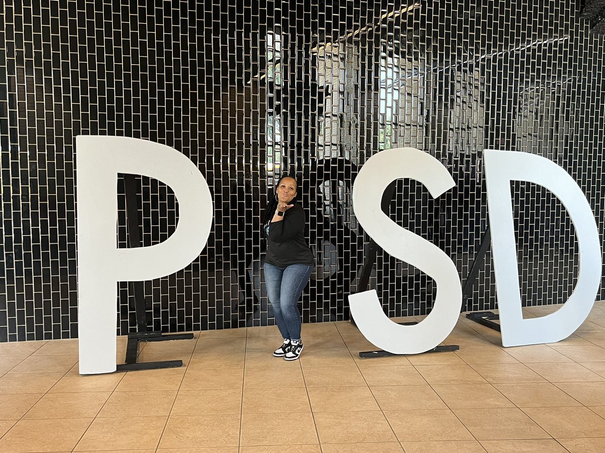 Dee Smith tweet media