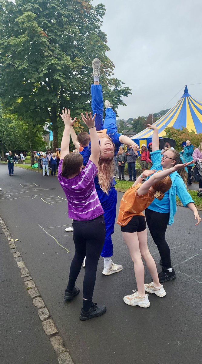 Well done to all of the dancers who performed <a href="/eisteddfod/">eisteddfod</a> today and thank you to our lovely audiences! See you tomorrow! Da iawn i bob un o'r dawnswyr a berfformiodd yn yr Eisteddfod heddiw a diolch i'n cynulleidfaoedd hyfryd! Welwn ni chi yfory! <a href="/Celf_Cymru/">Cyngor Celfyddydau Cymru</a>  <a href="/ArtisCommunity/">Artis Community Cymuned</a>