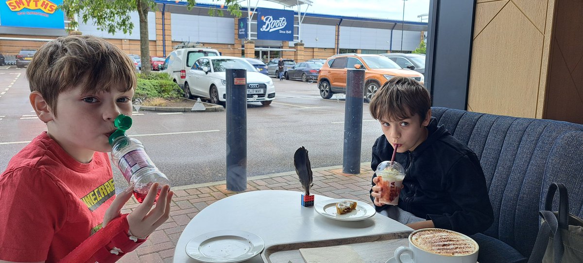 My autistic son, Mason is obsessed with feathers, he uses them to stim. I wonder if we can make this go viral to get him a variety of feathers from all over <a href="/ChrisGPackham/">Chris Packham</a> <a href="/Natures_Voice/">RSPB</a>  <a href="/NorfolkWT/">Norfolk Wildlife Trust</a> #Feathers #Birds #Autism #Share #Stimming.