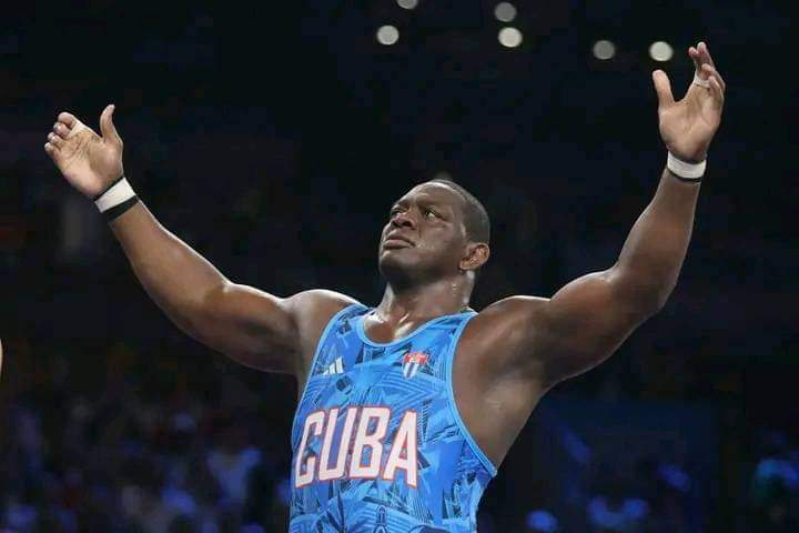 Nadie detiene a Mijaín.
La quinta va! #IslaDeLaJuventud #SentirPinero #SíSePuede