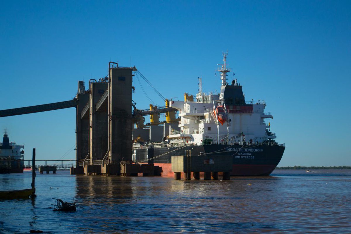 HIDROVIA - PLANTA MOLINOS AGRO

El Gran Rosario es considerado el complejo industrial oleaginoso más importante a nivel mundial por el grado de concentración geográfica de sus fábricas aceiteras y su capacidad de molienda. La escalabilidad y las oportunidades son interminables 👇