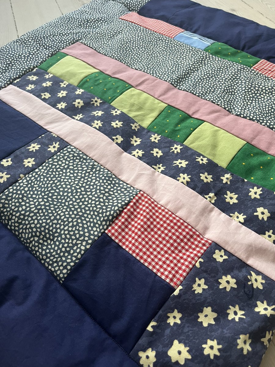 Et sidste sommer-projekt: et babytæppe til en kær venindes kommende barnebarn 💕💙🌿