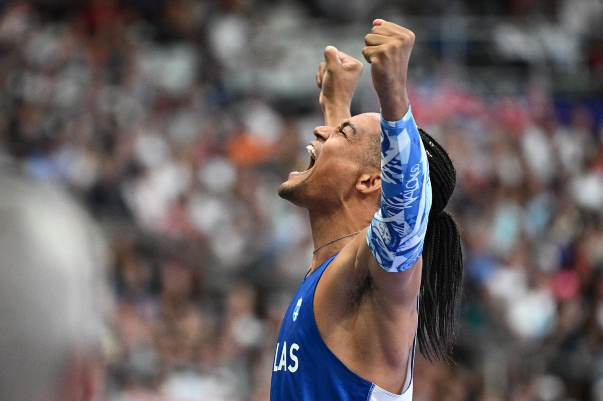 sofia1067's tweet image. Λατρείαααα!!!! 🇬🇷💙 @FlyManoloFly  🥉