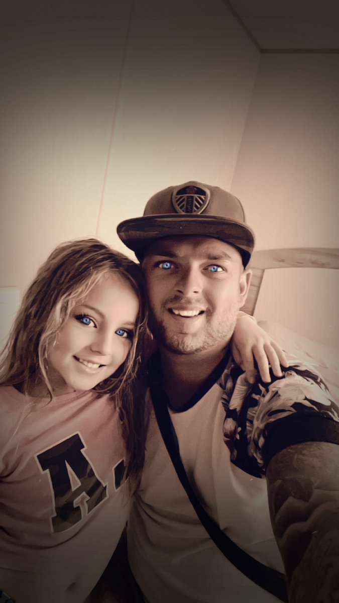 Making memories as a single father 🙏🏻 time to knuckle down and kick my own ass into gear now. Need to lose dad bod for Portugal next year 🤣