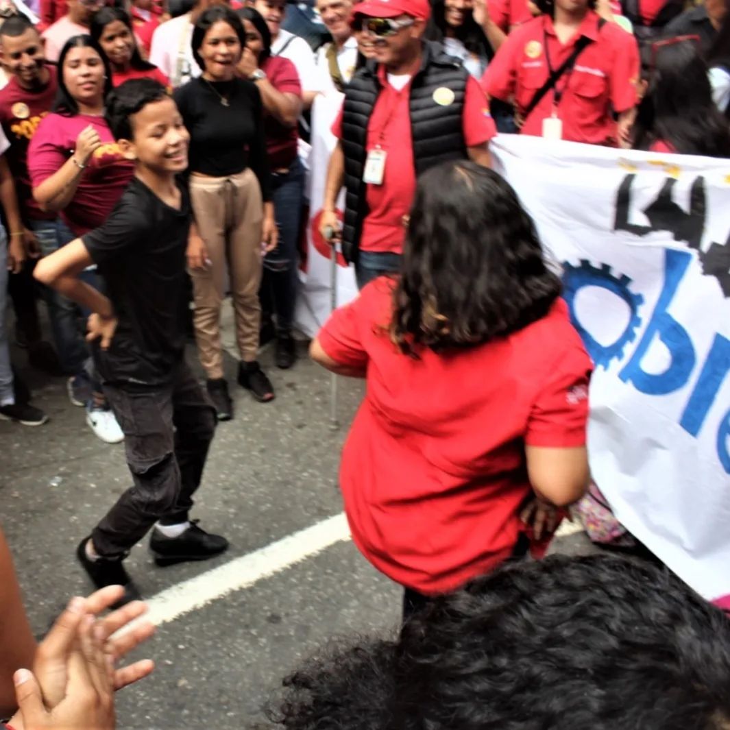 #5Ago #CorpoCapital presente en la gran marcha del sector La Juventud en apoyo a nuestro Presidente <a href="/NicolasMaduro/">Nicolás Maduro</a> 👏🏻

¡Nicolás es el Hombre de la Paz!🇻🇪

#PatriaSoberanaYPlena
<a href="/Nahumfernandezm/">Nahum Fernández</a> 
<a href="/buhopsuv/">Franklin García</a>