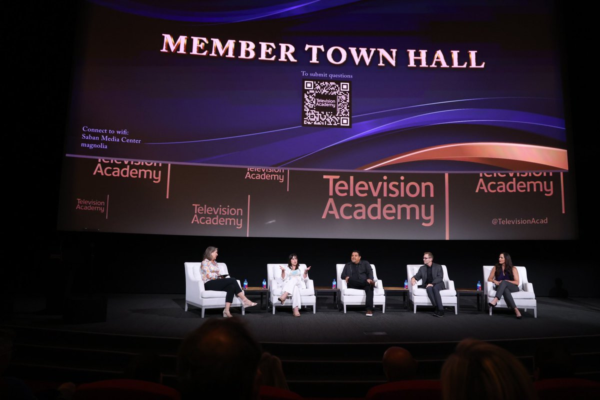 NewsEditorAnne's tweet photo. At last week's @TheEmmys Academy of Television Arts &amp; Sciences Town Hall, I heard from so many members interested helping the @EmmysFoundation Television Academy Foundation. There's no better way to inspire a better future for the television industry than by helping students. 1/2 https://t.co/xM0FuDRCeV