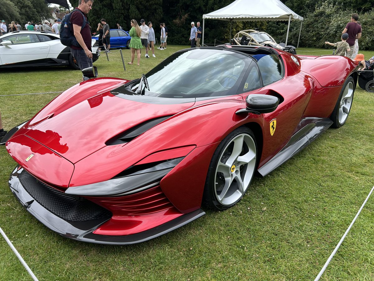 Mandy_Spring's tweet image. #Beaulieu #Supercars event on Sunday. I wonder what the collective value of all the cars there was?