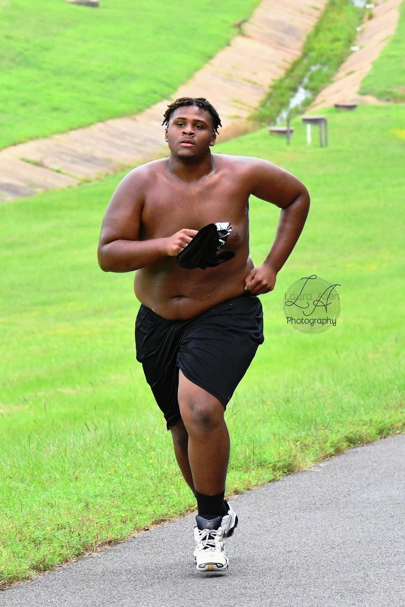 kingstonbulldog's tweet image. Pressure will be applied 💪🏽😤 @CoachTaylor53 @Coach_Reaves1 @TopPreps @Coast2Coasttc @ScottRapp17 @1on1FlexZone @PrepRedzoneTX @SR_scouting @NE_Ok_HS_Sports @IAMEPIC247 @RobertJager12 @5GorillasTrain1 @StandBeast