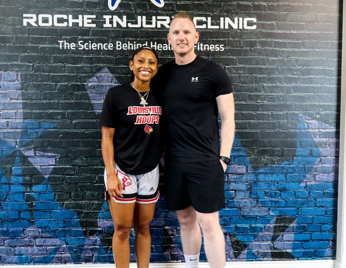 StevieCahill's tweet photo. 📸 🏀Louisville Womens Basketball player Jayda Curry was in town working with Davy and the team. @RocheClinic 
@jayda_curry https://t.co/kaCJHpMbm4